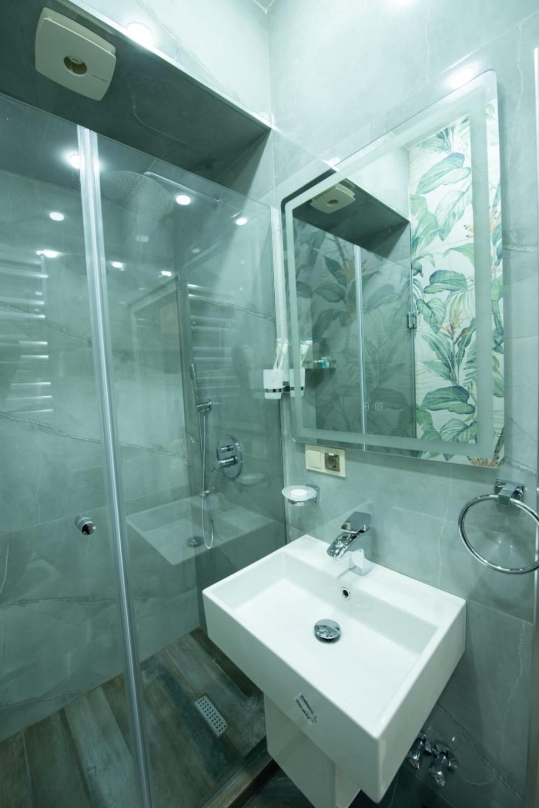 Marita Hotel Тбилиси Экстерьер фото