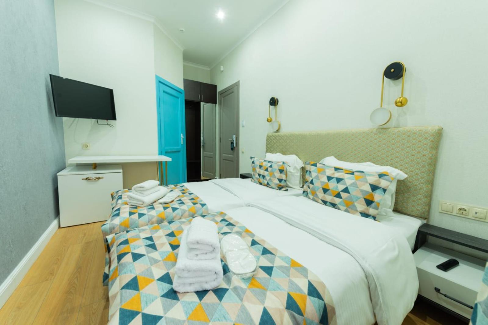 Marita Hotel Тбилиси Экстерьер фото